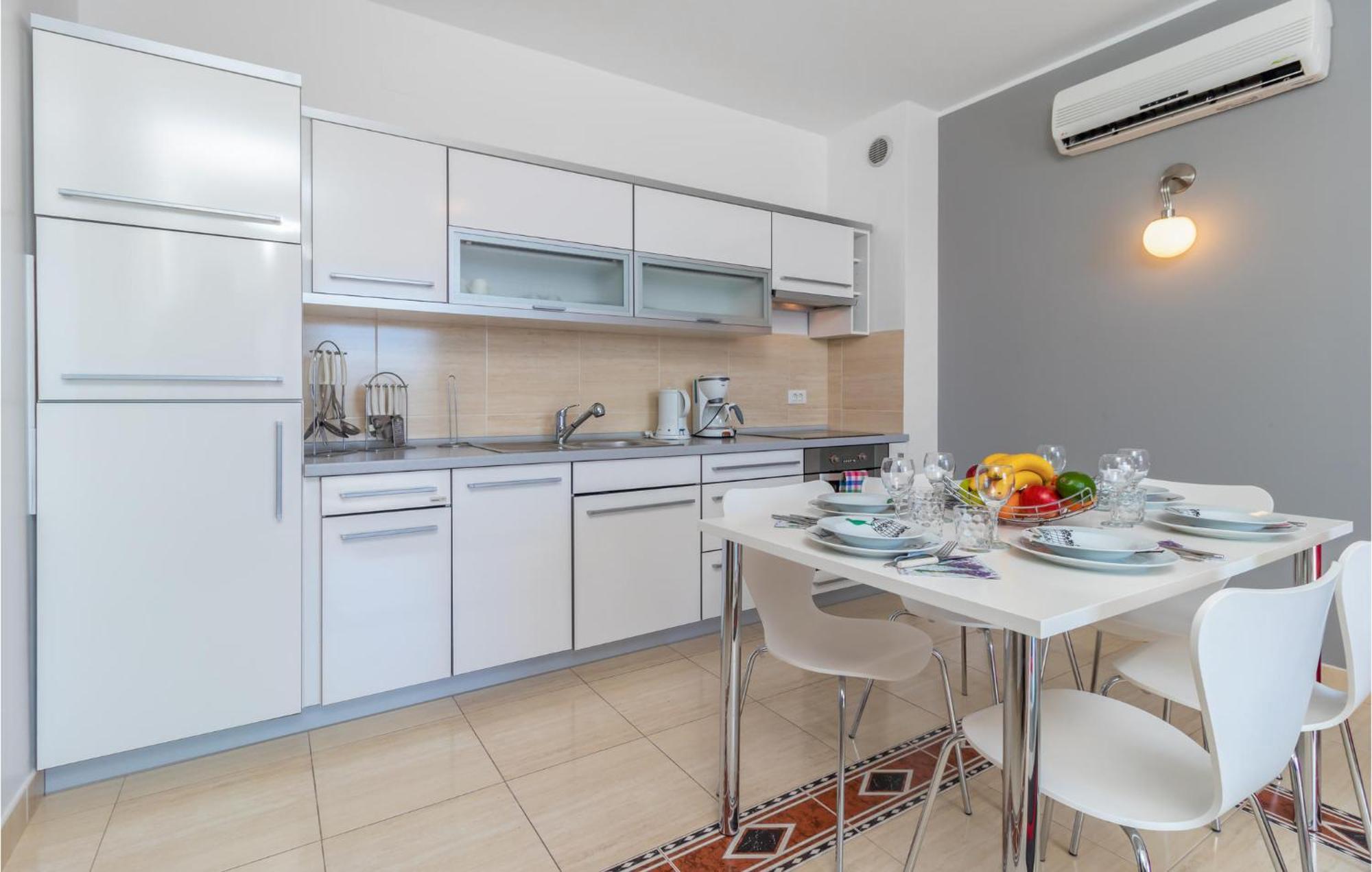 Lovely Apartment In Selce With House Sea View Exterior foto